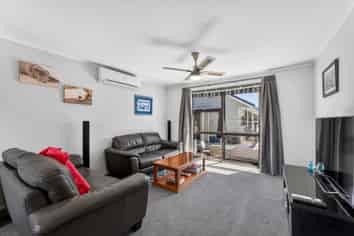 26 Coral Crescent, Panmure