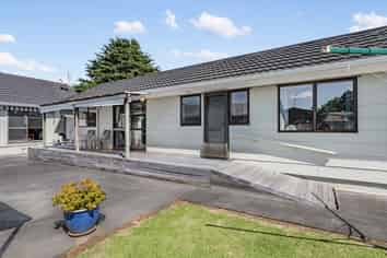 26 Coral Crescent, Panmure