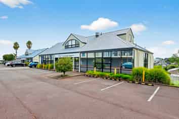 North Shore Medical/office Property for Sale