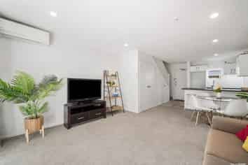 4i/20 Ian Marwick Place, Birkenhead