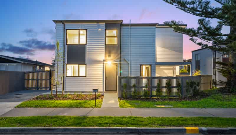 24 Watchfield Close, Mangere