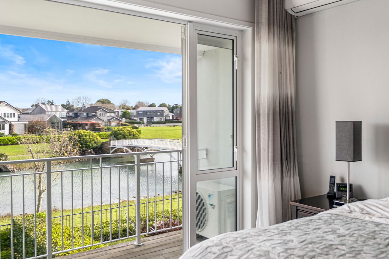 Architectural Executive Lakefront Living - Ansicht 3
