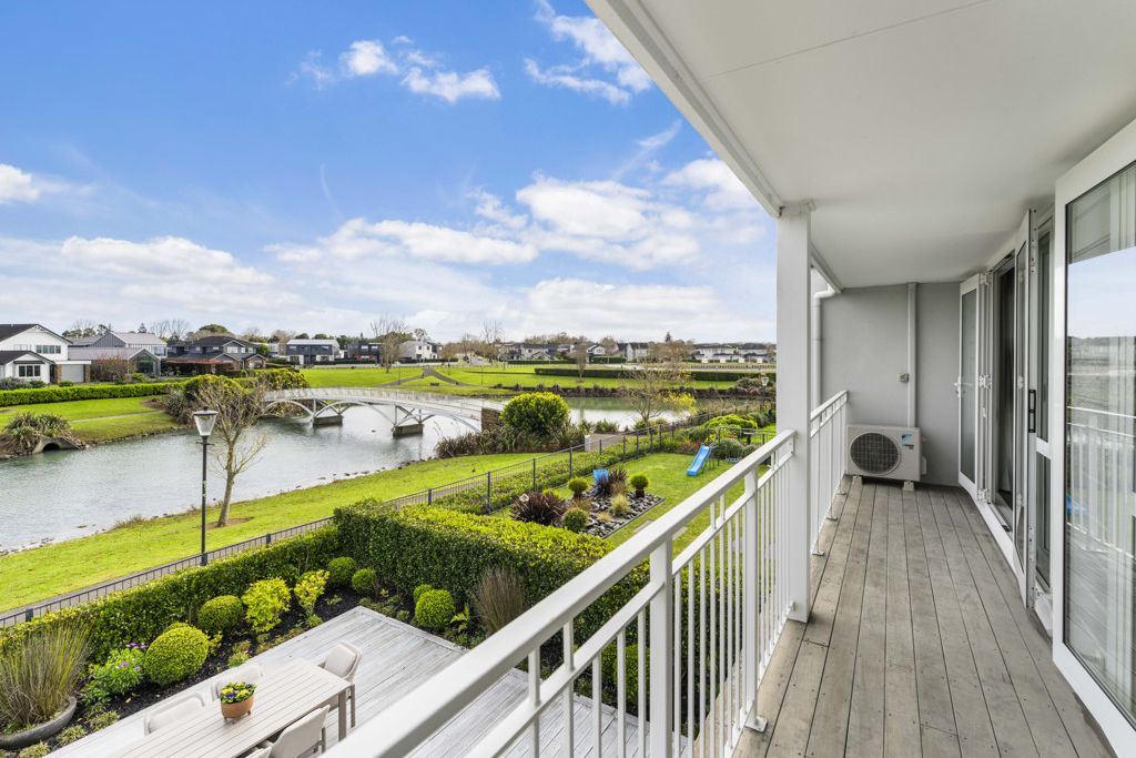 Architectural Executive Lakefront Living - Ansicht 4