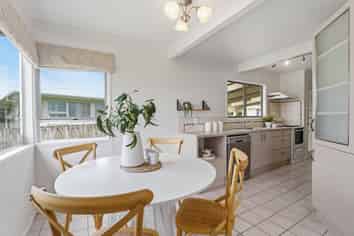 9 Paramount Parade, Tikipunga