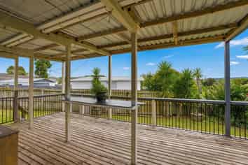 9 Paramount Parade, Tikipunga