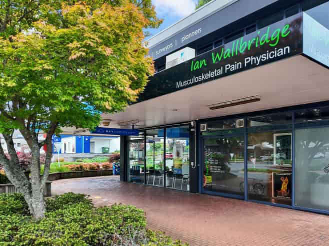 High-Quality, Tenanted, Split-Risk Investment