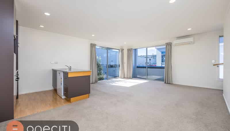 9/3 Wagener Place, Mount Albert