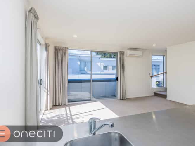 9/3 Wagener Place, Mount Albert