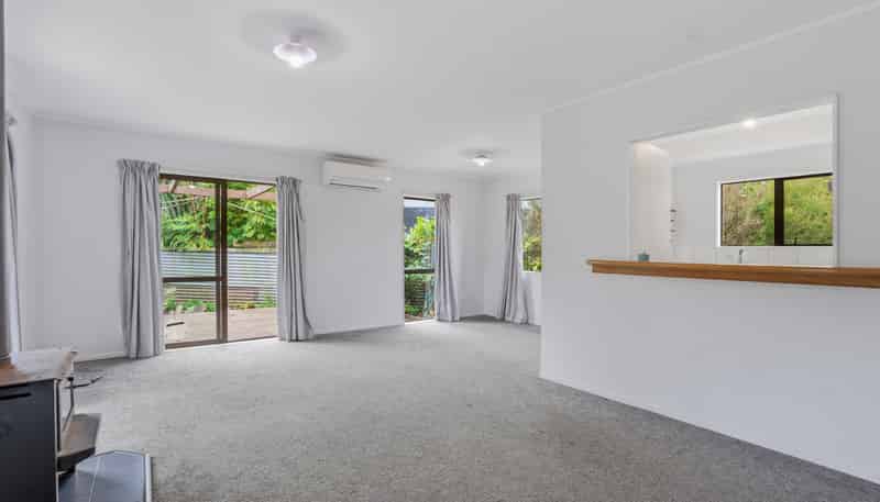 21E View Road, Hikurangi