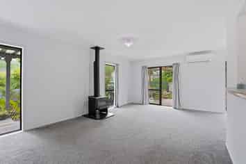 21E View Road, Hikurangi