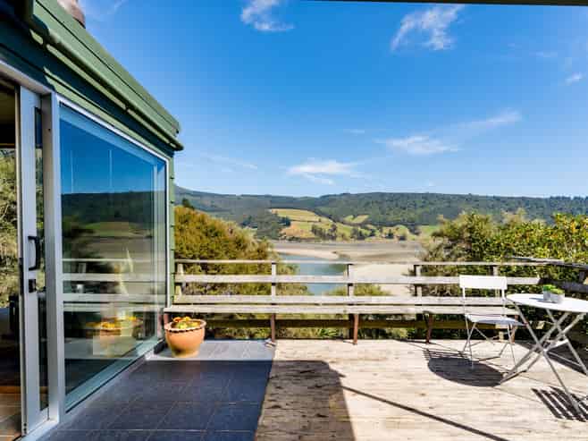 50 Bay Road, Purakaunui