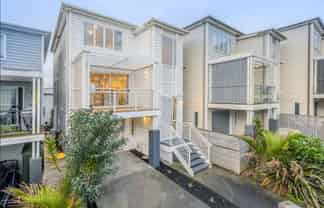 9 Panakenake Way, Flat Bush