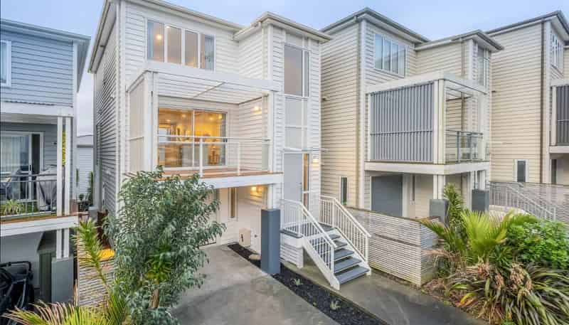 9 Panakenake Way, Flat Bush