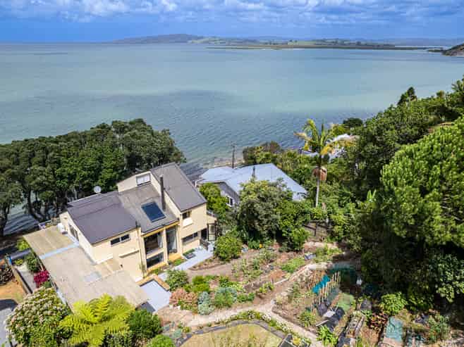 132 Beach Road, Onerahi