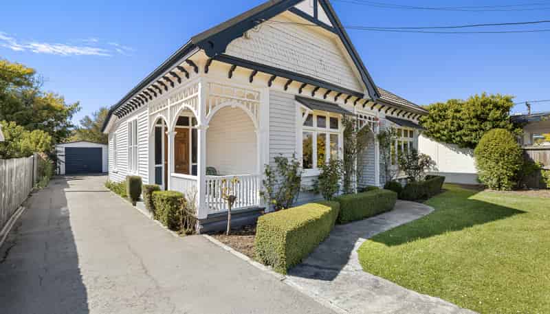 112 Birdwood Avenue, Beckenham