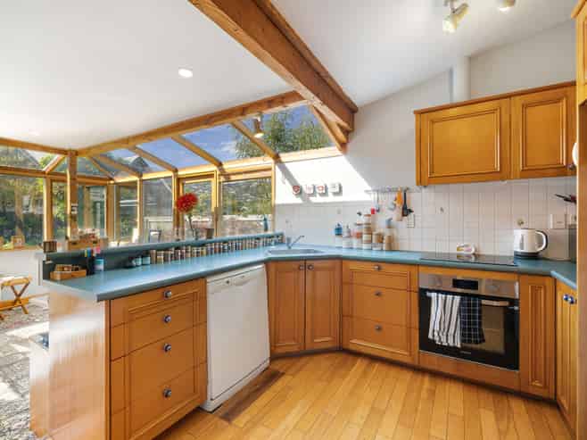 112 Birdwood Avenue, Beckenham