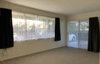 3/12 Caxton Street, Onekawa