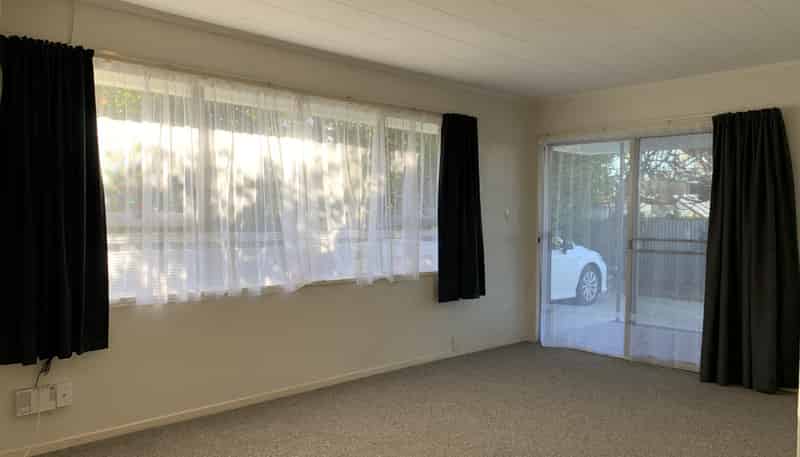 3/12 Caxton Street, Onekawa