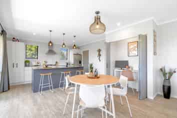 6 Tavarnya Way, Patumahoe