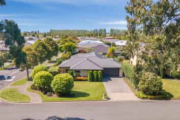 29 Saracen Avenue, Northwood