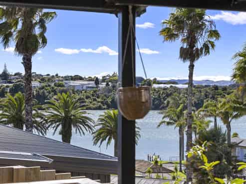 6 Opotoru Road, Raglan