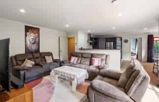 12 Kotuku Street, Maunu