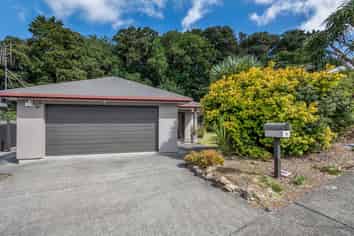 12 Kotuku Street, Maunu