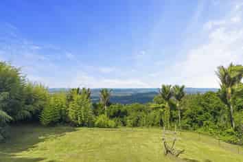 21 Quinns Road, Waiatarua