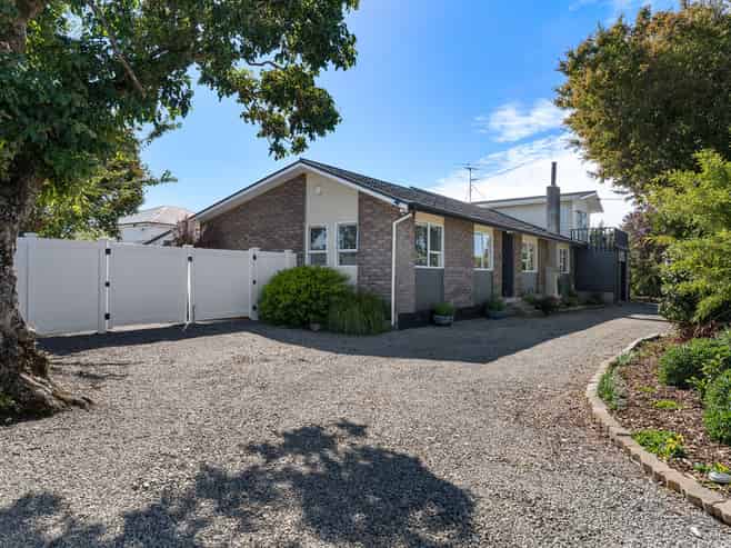 49 Roberts Road, Masterton