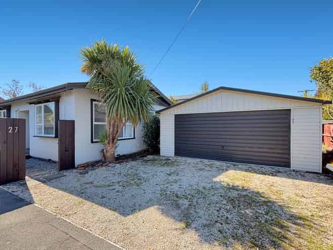 27 Grassmere St, Papanui