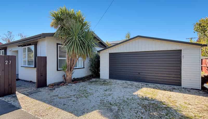 27 Grassmere St, Papanui