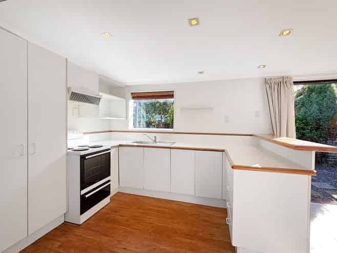 27 Grassmere St, Papanui