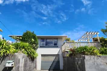 2 Donnelly Street, Oakura