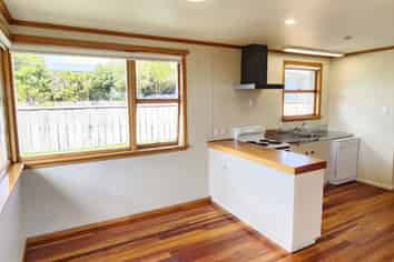 2 Donnelly Street, Oakura