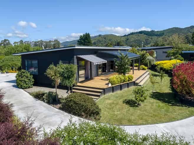 6 Ataahua Place, Featherston