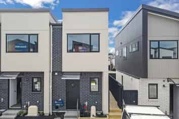 31 Kiato Lane, Flat Bush