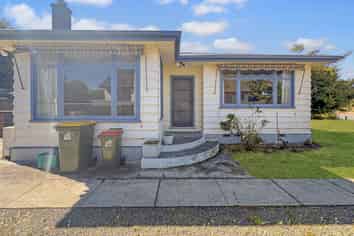 8 Windsor Street , Allenton