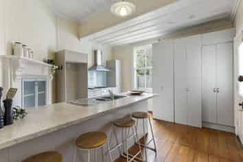 5 Mariposa Crescent, Birkenhead