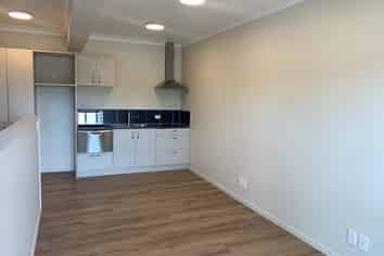 12b Mcphail Street, Birkdale