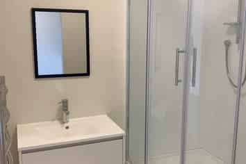 12b Mcphail Street, Birkdale