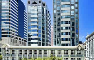 Compact office in prime location