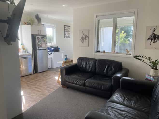 12 Arthur Street, Winton