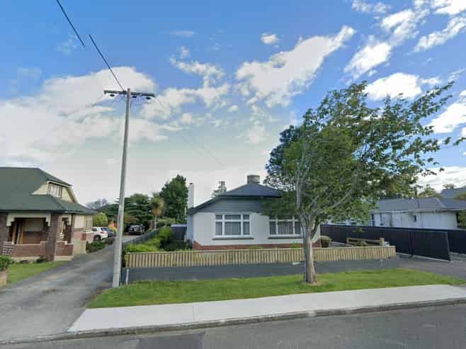 12 Arthur Street, Winton