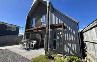 B/148 Lemon Street, Strandon