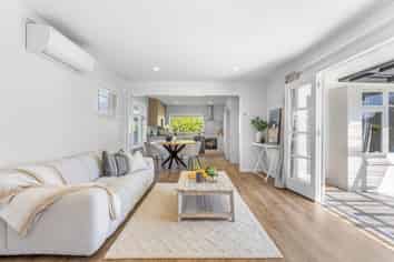 169 Cashmere Road, Cracroft