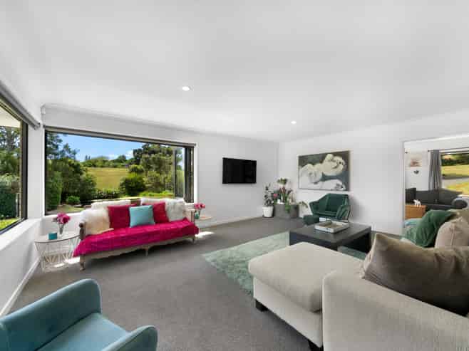 1518 Great South Road, Ramarama