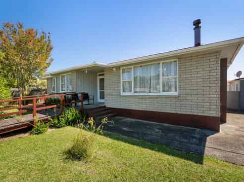 19  Lee Avenue, Paeroa