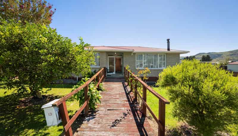 19  Lee Avenue, Paeroa