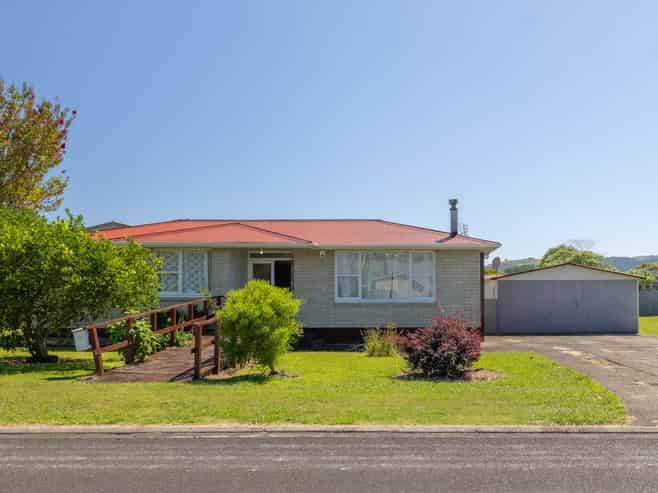 19  Lee Avenue, Paeroa