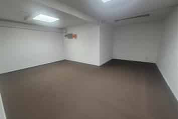 Versatile 500sqm Gymnasium/Warehouse with Office